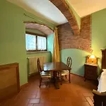 Il Castello 3* Кастильон-Фибокки