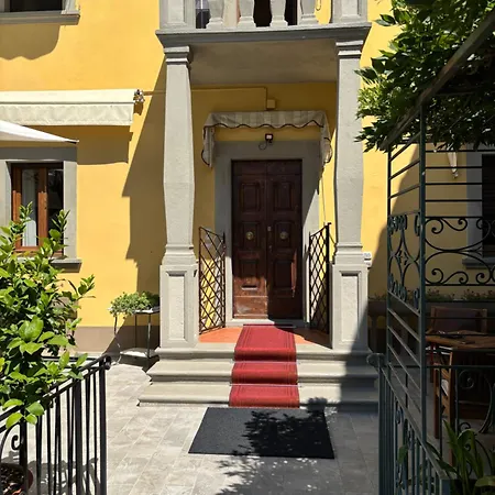 Il Castello 3* Кастильон-Фибокки